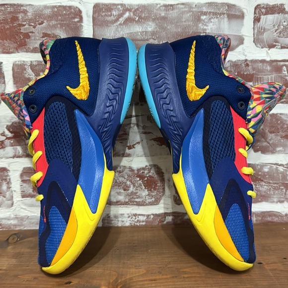 Nike Freak 4 SE Basketball Shoes Youth Sz 6Y - Picture 7 of 10